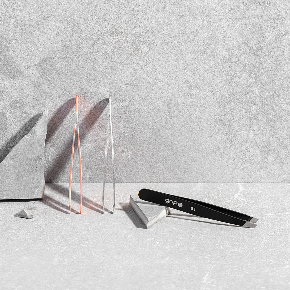 GRIP® Tweezer Slanted Tip Rose Gold R1 Grip Beauty Tools